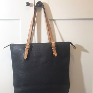 Hand bag